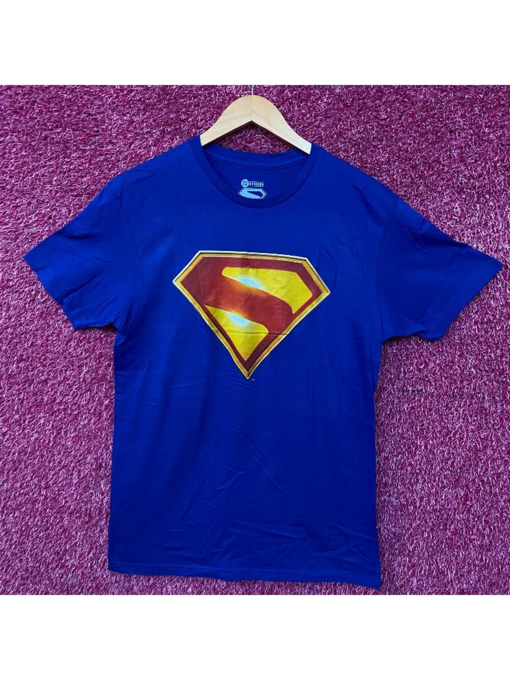 DC Comics Superman Logo Graphic T-Shirt Medium